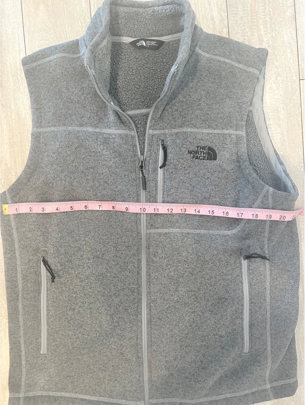 The North Face Men’s Large Gray Sweater Fleece Full Zip Vest Sherpa Lined